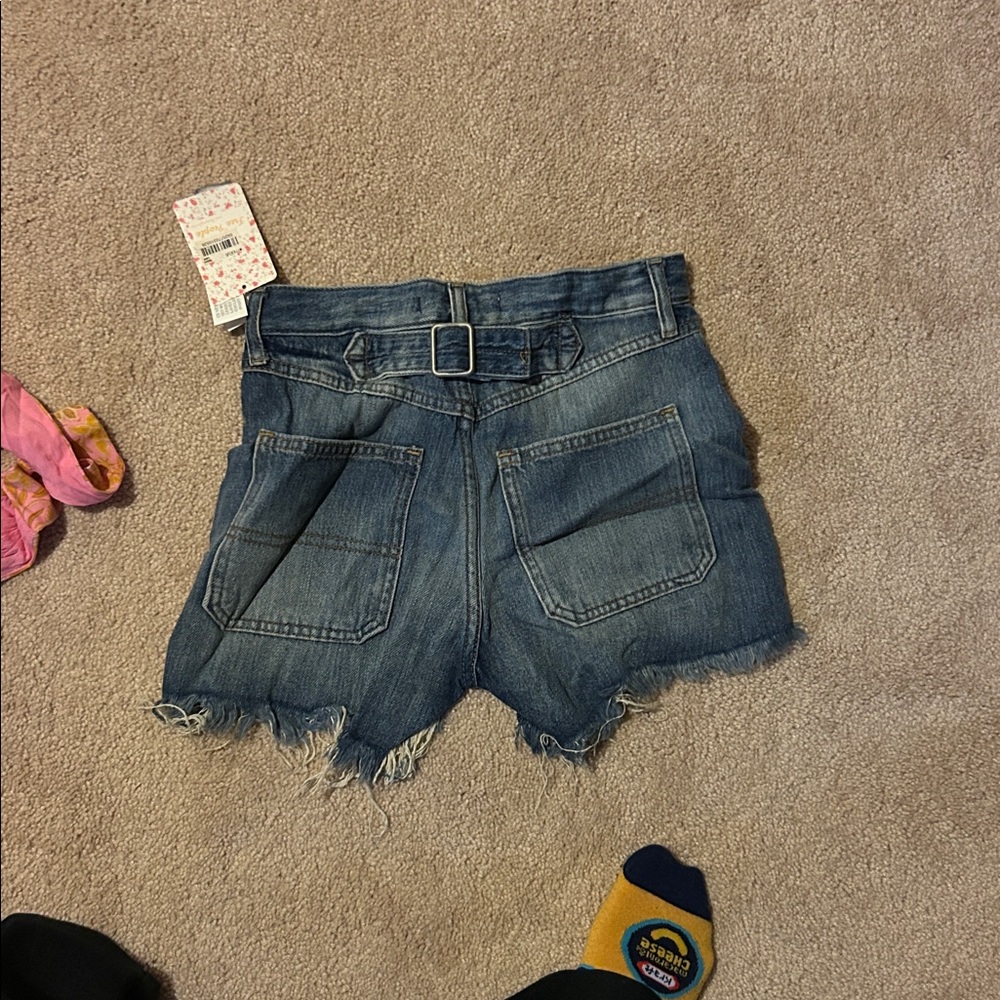 NWT Free people Jean shorts SEND OFFERS - Picture 2 of 2